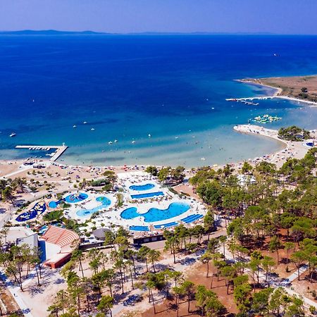Zaton Holiday Resort Glamping Tents Nin Esterno foto