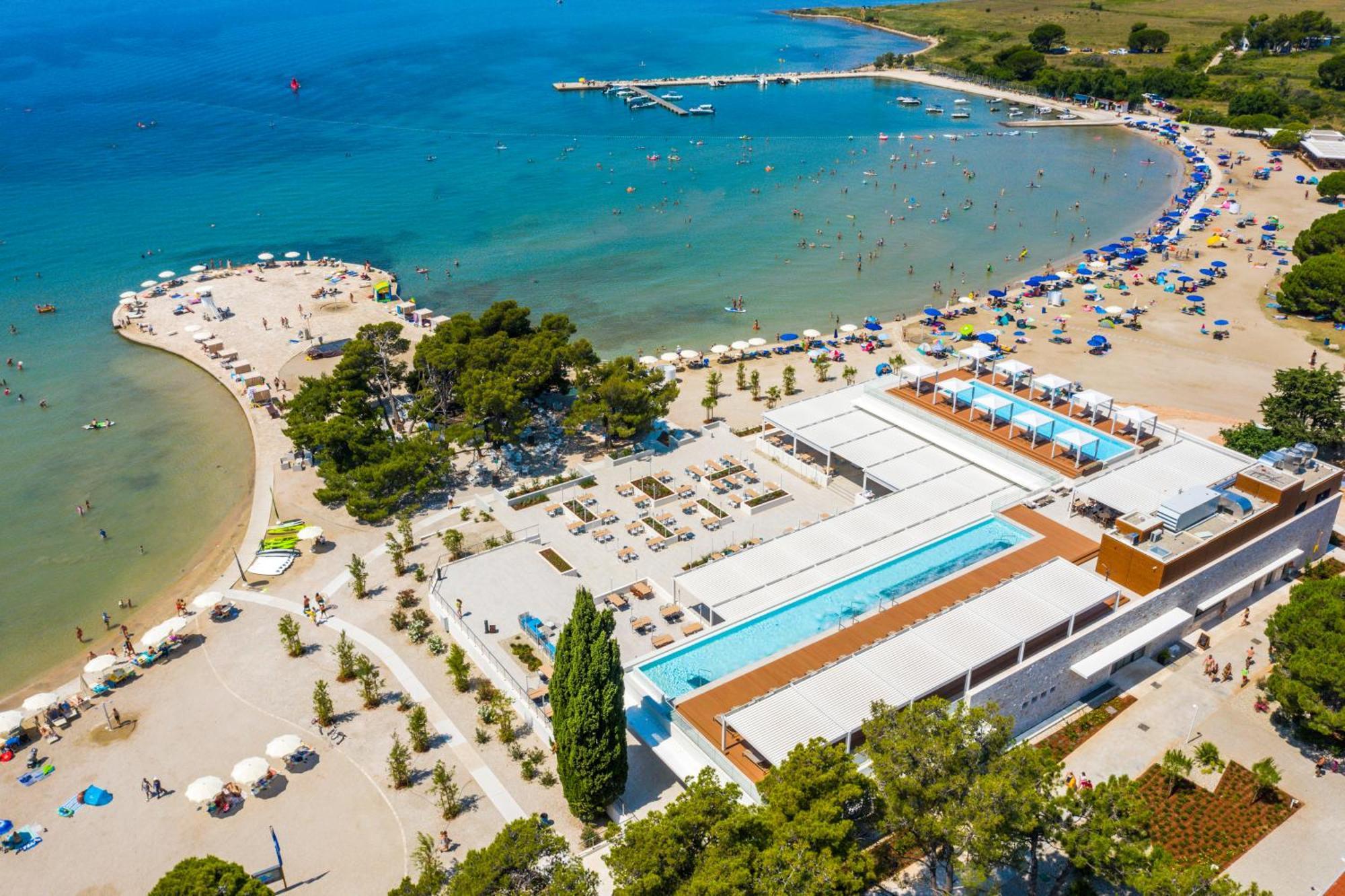 Zaton Holiday Resort Glamping Tents Nin Esterno foto